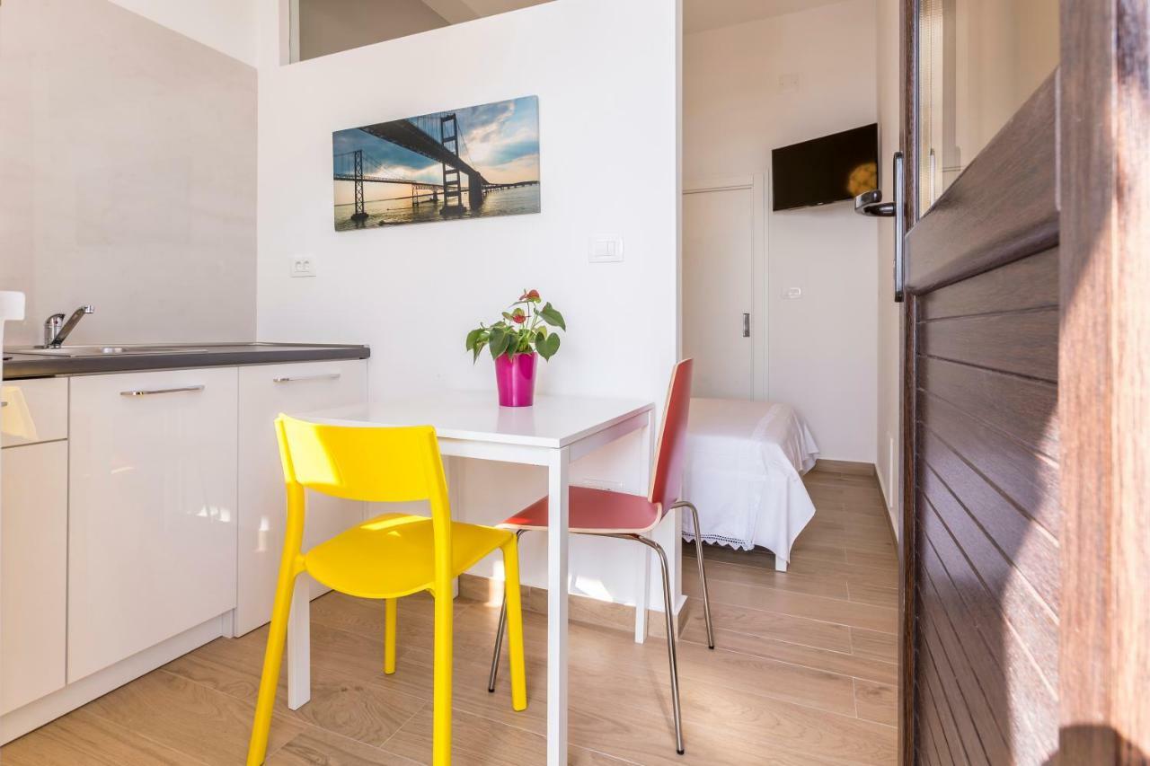 Apartments Sea Shore Спліт Екстер'єр фото